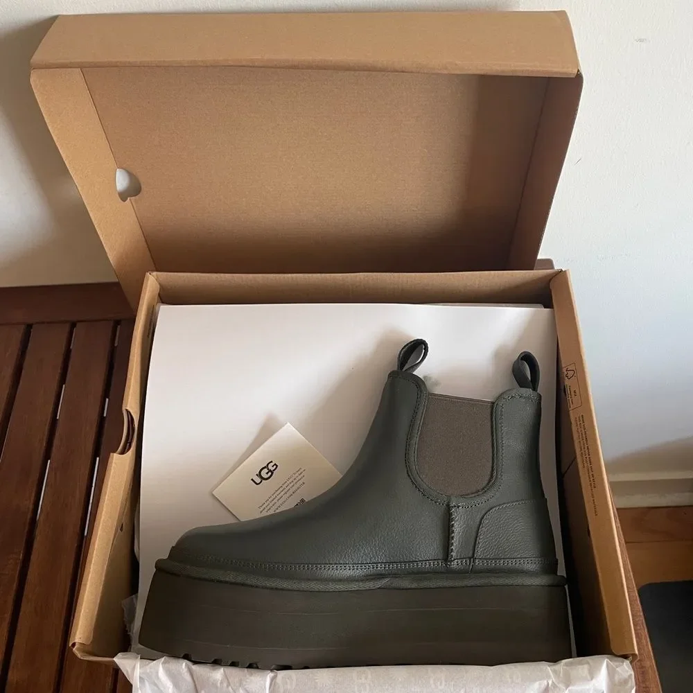 UGG Neumel Platform Chelsea Boots Forest Night Women Size 9 - Picture 15 of 15